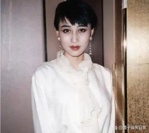 周润发:"香港之子"竟被拉下神坛,他的完美人设都是假的?