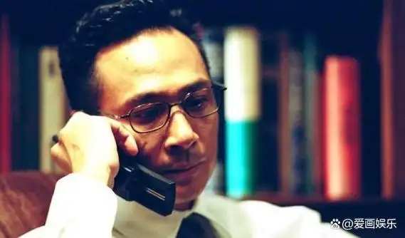 如今娱乐圈浮华炒作,61岁的吴镇宇,成了内娱的尊严典范