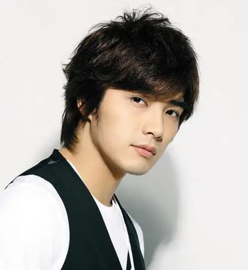 贺军翔|偶像剧男神贺军翔近照认不出,脸肿秃头变油腻,亲妹结婚美过