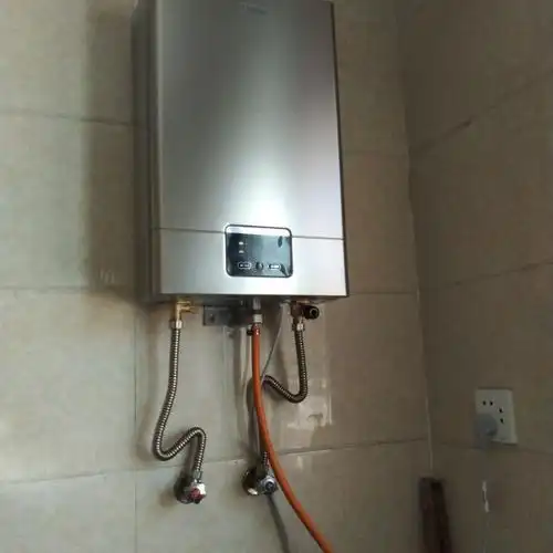 haier海尔燃气热水器 jsq24-ut(12t) 12升 天然气燃气热水器温度稳定,