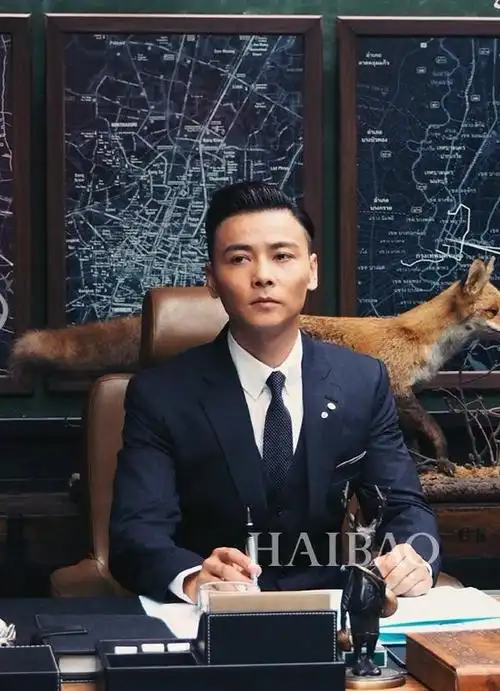 早年经历张晋个人艺术照运动生涯9岁时开始习武,11岁时入选四川少年