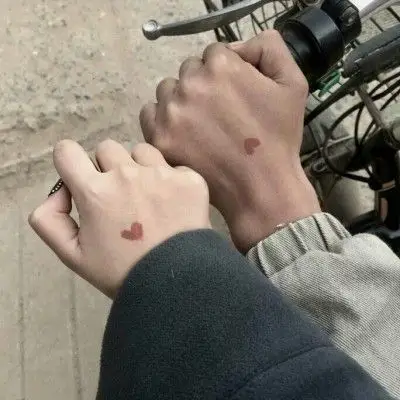 好看的十指紧扣头像_情侣头像_窝窝qq网