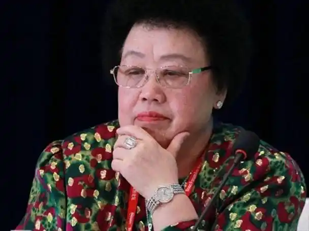 "唐僧"老婆遗嘱:儿女每人100亿,余下归老公!网友疑其吃软饭