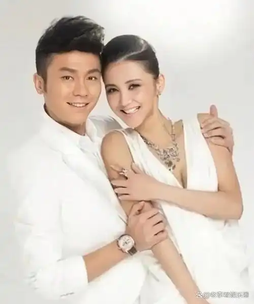 张歆艺上围缩水导致魅力值打折,好在丈夫依旧呵护有加