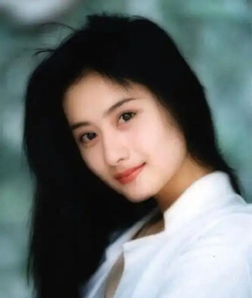 让百亿富豪折腰的陈德容:3任男友爱她痴狂,嫁给同学后坚持丁克