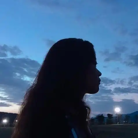 遮脸头像女背影 女生头像图片大全 -【爱个性】