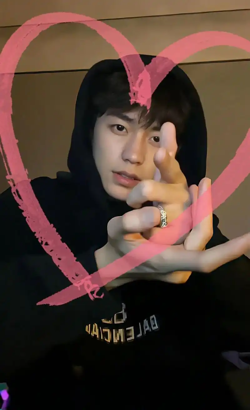 图来了.#图文伙伴计划 #余庆伟 #锁屏壁纸 - 抖音