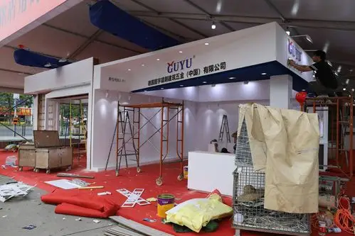 中国凤池7月展会倒计时带你看看如火的展位装修现场
