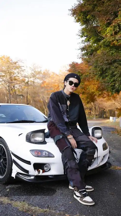 吴亦凡时尚霸气高冷街拍