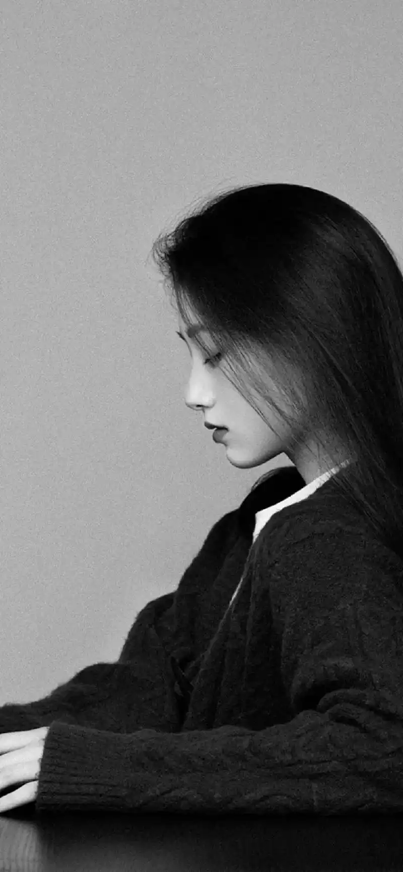 "我再等,等…………"#黑白系 #高清壁纸 #我们 - 抖音