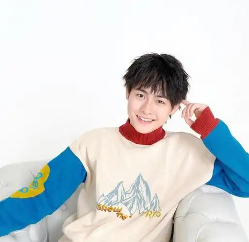 洪雨雷圣诞节发新歌,这位弟弟的风格越来越稳了