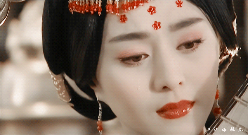 电影中范冰冰再次扮演杨贵妃,此时的范冰冰抛去青涩与稚嫩,增添了成熟
