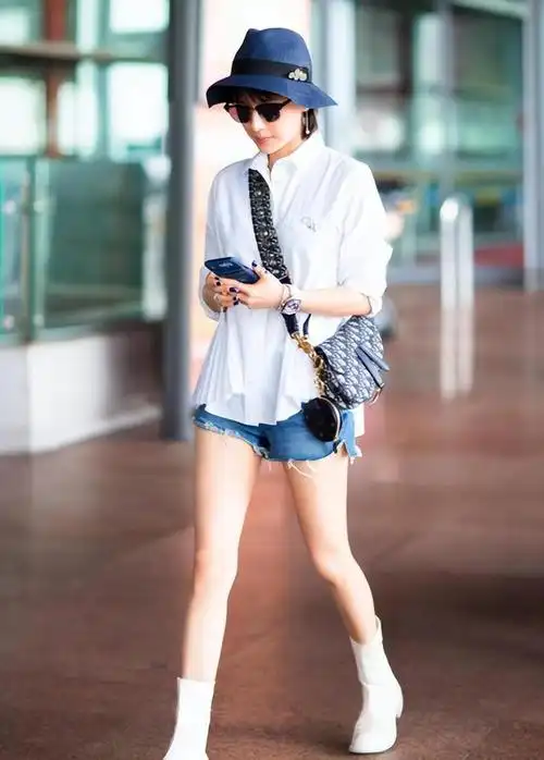 王子文的官方身高数据极其模糊,她曾公开表示身高为159厘米,162厘米.