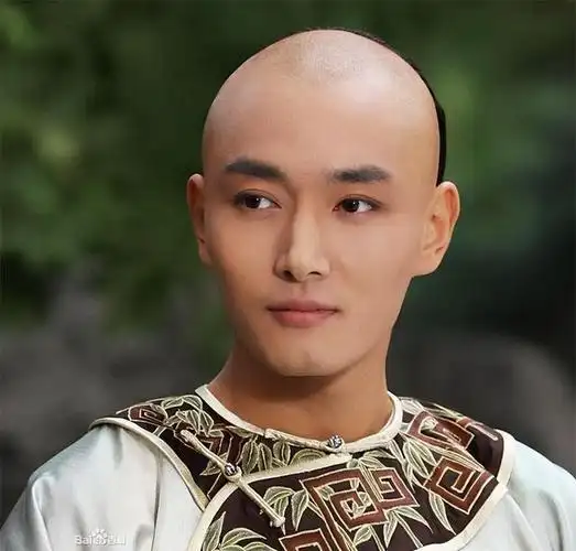 那年杏花微雨,你说你是女主,让我为你们的爱情退步,可我不甘