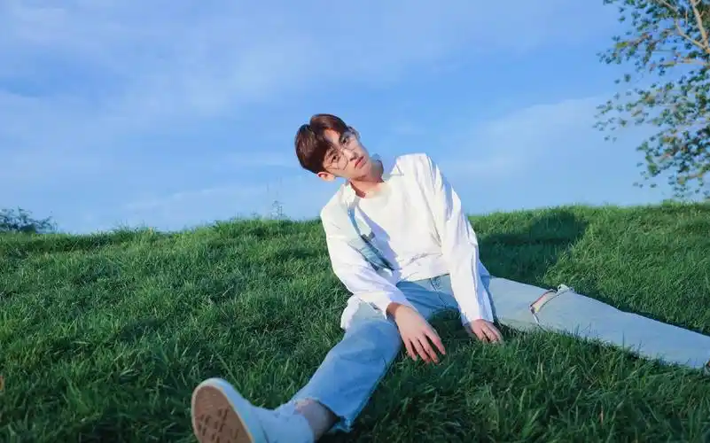 p>唐九洲,1998年2月5日出生于吉林长春,毕业于