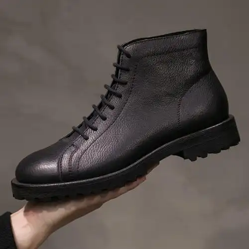 喜欢男士系带真皮复古中筒靴子的还喜欢