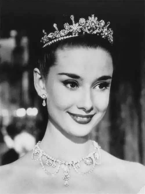 奥黛丽赫本究竟有多美天真无邪的笑容就像是遗落在凡间的天使