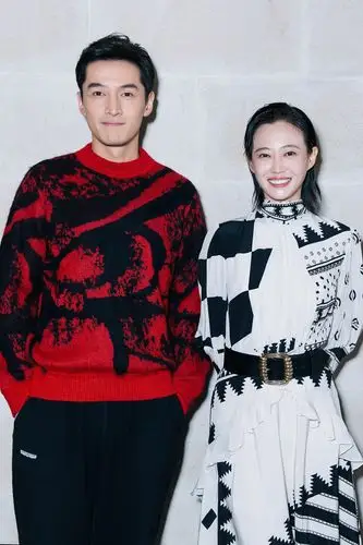 谭卓出席《你好,之华》发布会 搭档胡歌默契十足 - 明星软文 - 软文宝