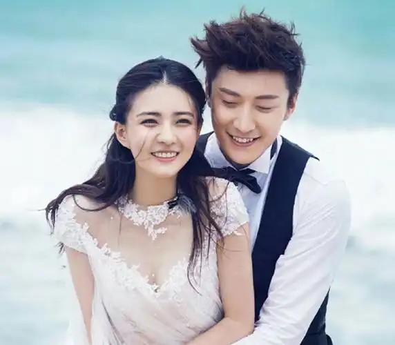 徐璐穿裙子坐缆车,岂料车厢是透明的,网友:下次注意