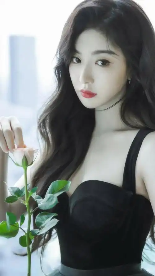 孔雪儿,一名出生于湖北省潜江市的魅力女子.