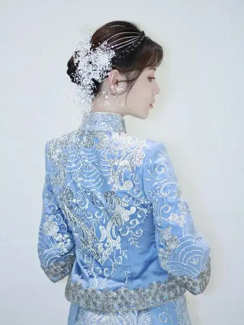 婚纱  迎宾  主纱 中式  龙凤褂  秀禾服  礼服  敬酒  结婚  订婚