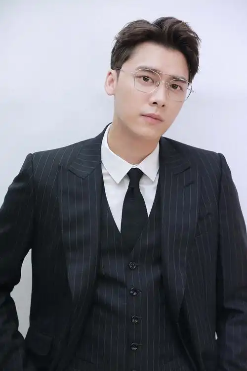 李易峰 正装