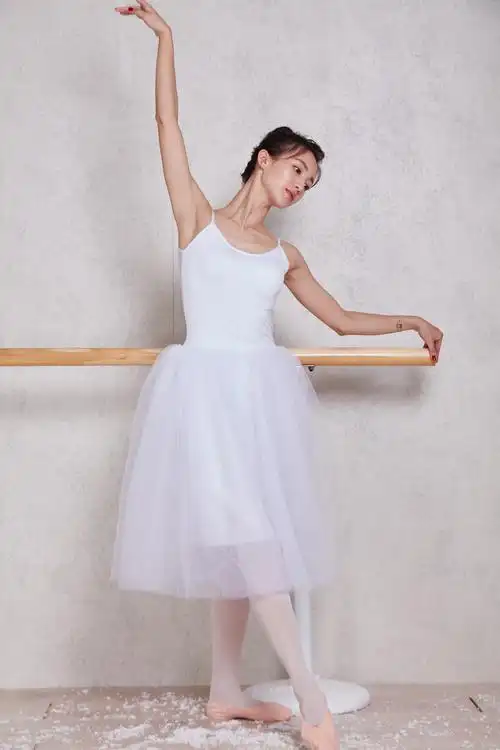 金晨,拥有精湛的舞姿是有原因的