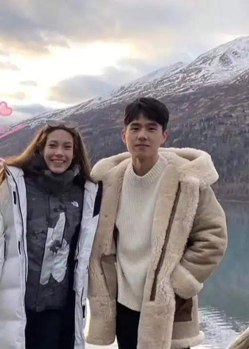 谷爱凌和好友郎平,成龙,杨紫琼,刘亦菲,刘昊然,易烊千玺合照