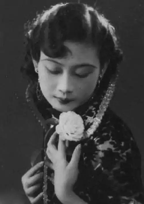 胡蝶的女儿胡友松,为何在27岁嫁给76岁的李宗仁,她讲了真实原因