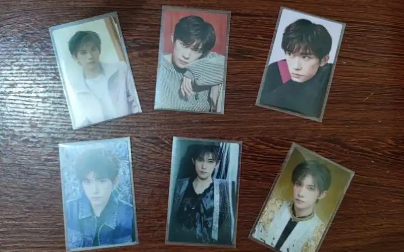 易烊千玺十周年小卡毕业05