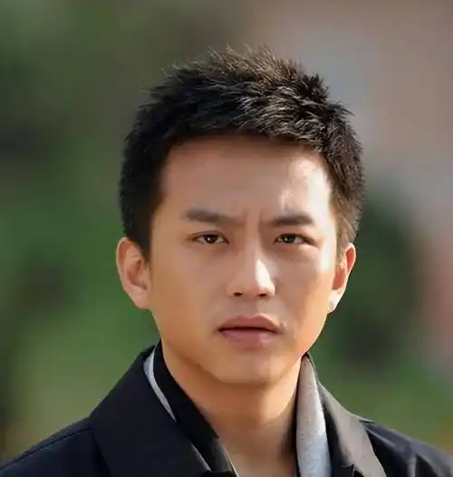 大姐患癌,父亲尿毒症,为赚钱拼命拍戏到尿血的邓超,经历了什么_父母