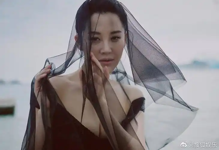 许晴去戛纳了(无修图)