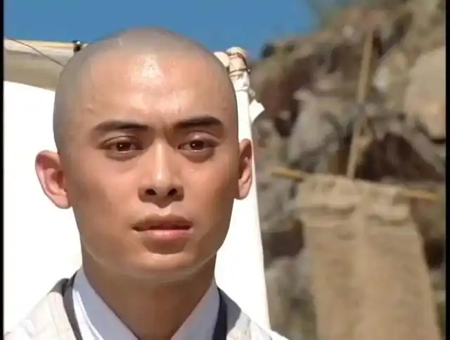 樊少皇是香港知名男演员,3岁就开始演戏,他的父亲樊