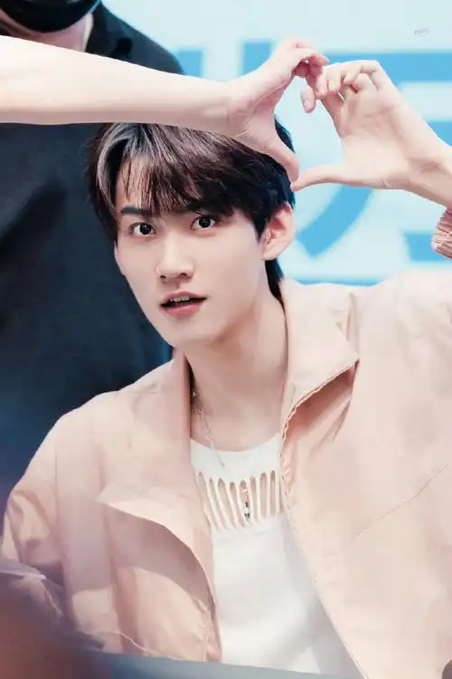 周柯宇新专辑签售会##周柯宇线下签售会