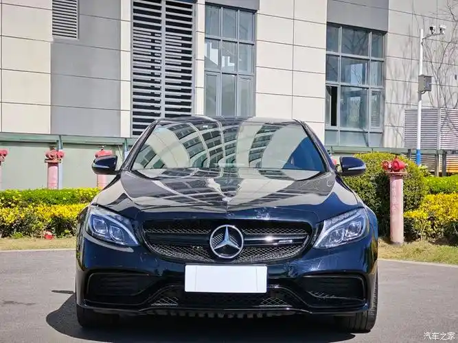 进口2015奔驰c30020t高功率发动机改装全身名牌