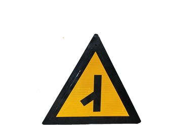 标志标牌产品概述 交叉路口 用以警告车辆驾驶人谨慎慢行,注意横向来