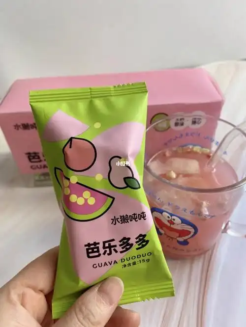 搬砖的时候给自己来杯水獭家的芭乐多多,简直太完美了#水獭吨吨