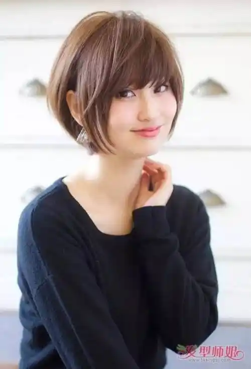 2020大脸女生发型(大脸短发图片女2020最新款)