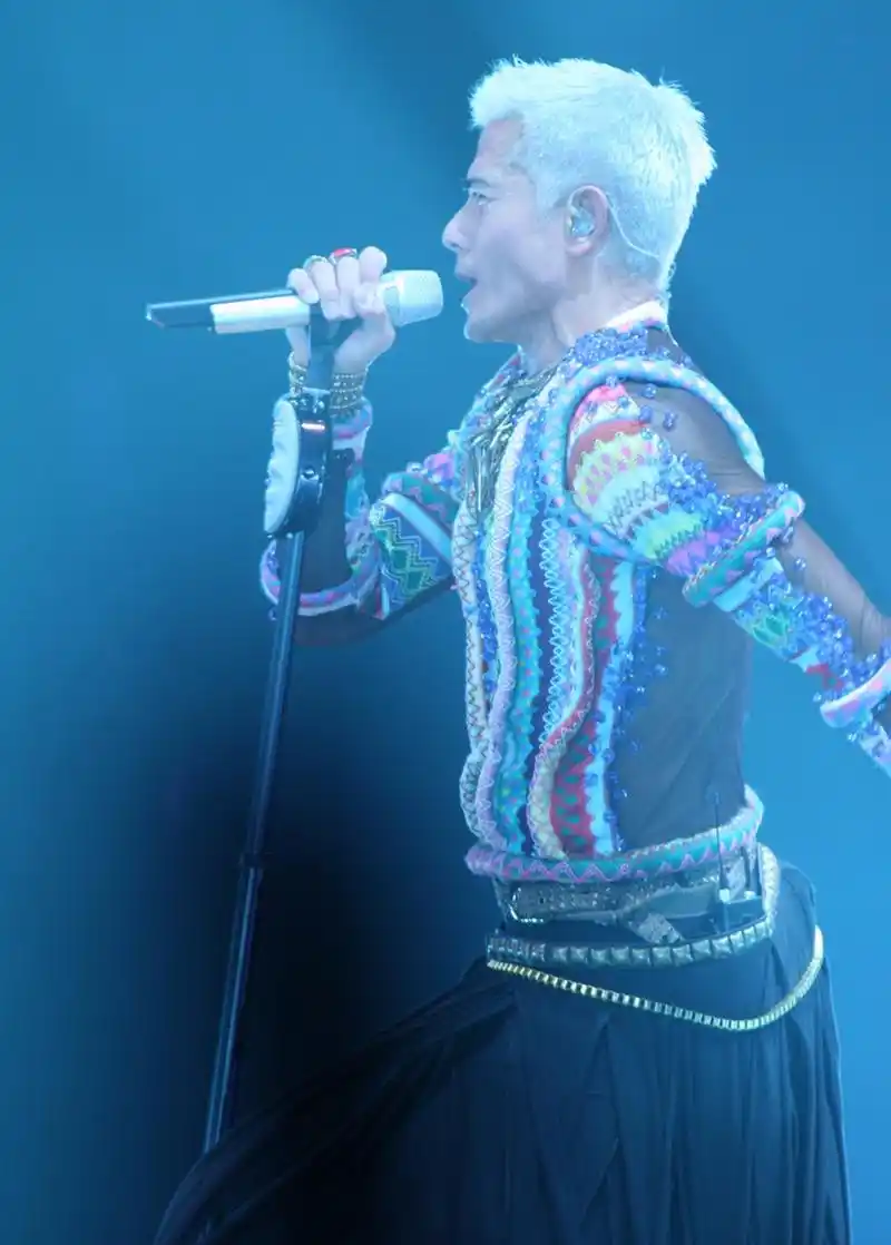 郭富城演唱会最大的招牌除了劲歌热舞,还有大胆前卫的造型