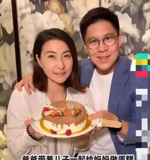 邓亚萍问郭晶晶嫁给霍启刚你有压力吗郭晶晶的回答堪称高情商