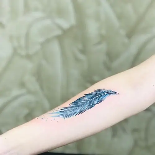 羽毛纹身