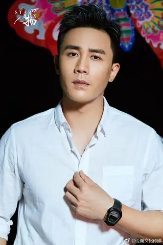 p>杜淳,1981年5月22日生于河北省保定市,中国内地男演员,2003年毕业