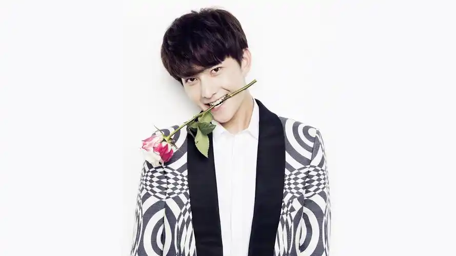 杨洋4k壁纸壁纸