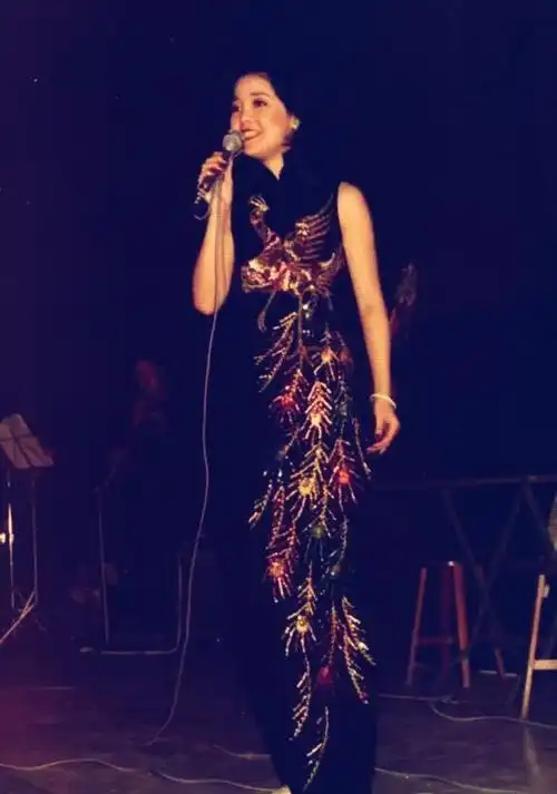 老照片一代女神邓丽君的旗袍照风采夺人