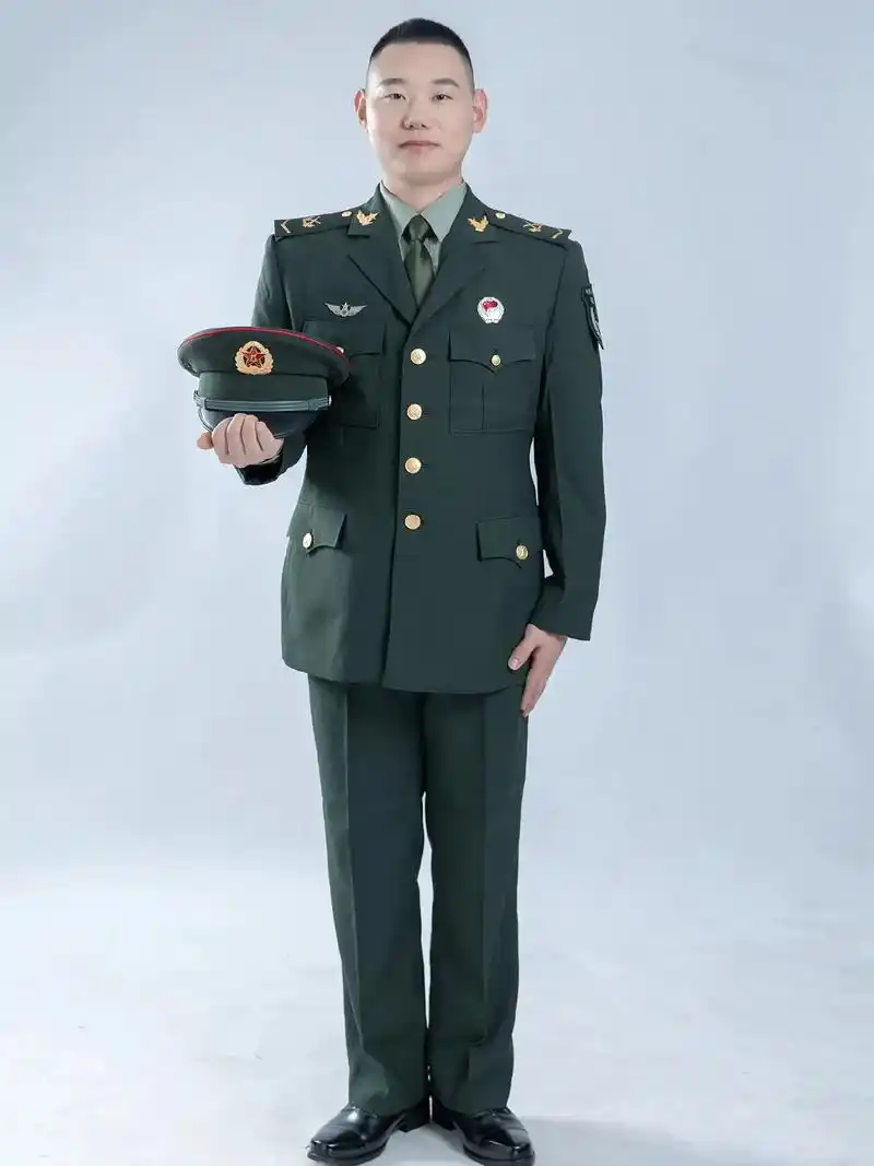 写真 军装照#慕名黄先生i #我爱中国人民解放军陆军 - 抖音