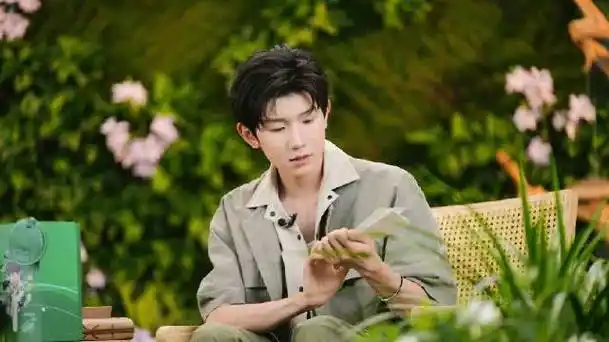 王源回复汪苏泷##王源溪木源品牌代言人##剪刀手饭创季##今日fun创