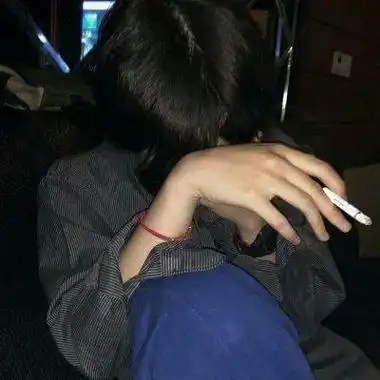 男生抽烟头像大全非主流抽烟霸气帅的男生头像潮人