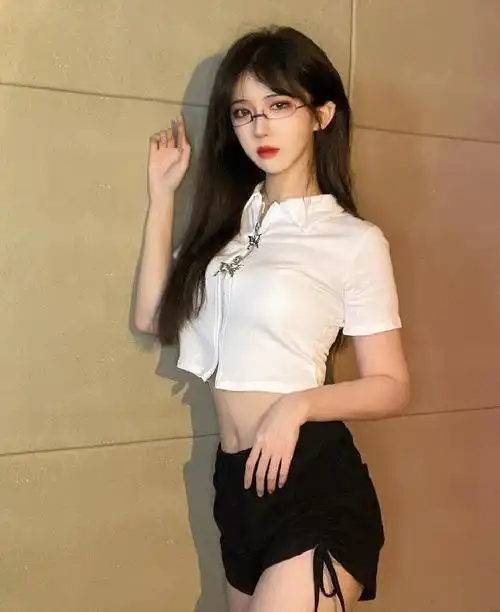 斗鱼女主播呆妹儿小霸王生活照呆妹儿最新微博图片欣赏