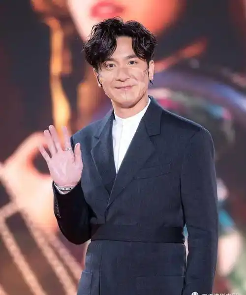 马国明身高183cm.陈豪身高183cm.马德钟身高185cm.洪天明身高186cm.