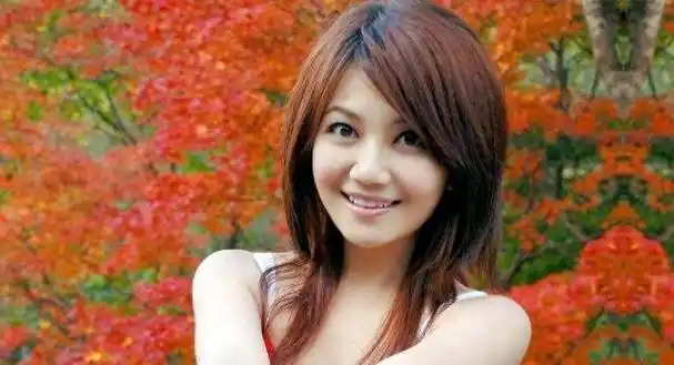 身材发福,现场跑调,这一回,犯下致命错误的梁静茹不再被宽容!